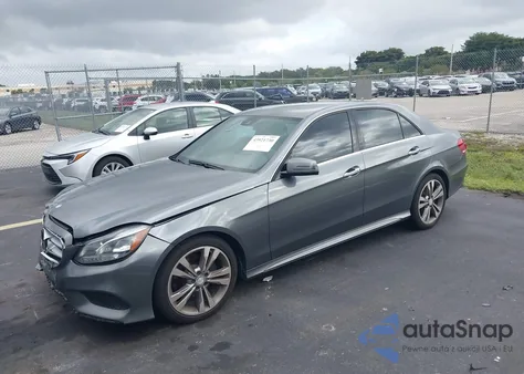 2016 Mercedes-Benz E 350 z USA, uszkodzony, nr VIN WDDHF5KB7GB258193